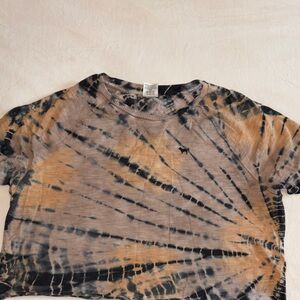 PINK Victoria's Secret Black and Brown Spiral Tee